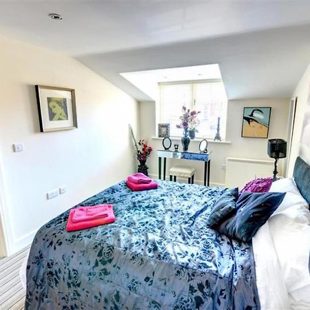 Hotties House - Two-Bed Cottage, Dog-Friendly & Off-Street Parking - Scarborough Exteriér fotografie