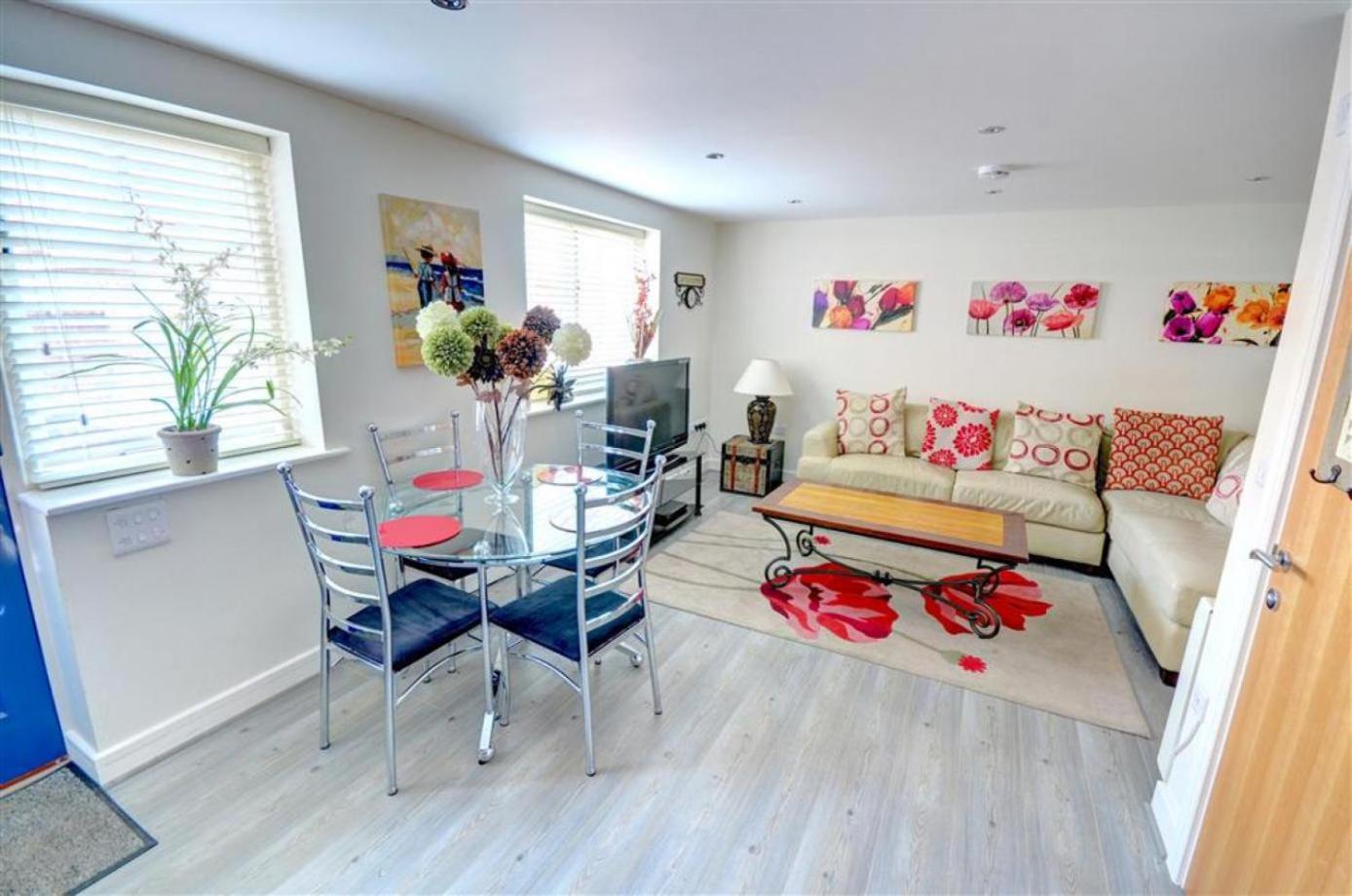 Hotties House - Two-Bed Cottage, Dog-Friendly & Off-Street Parking - Scarborough Exteriér fotografie